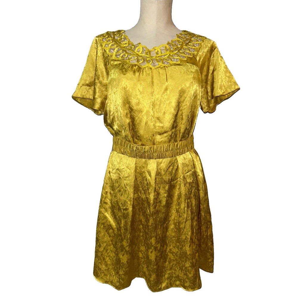 Gianni Bini Women’s Gold Satin Lace Belted Mini Dress size S Boho Fairy Holiday